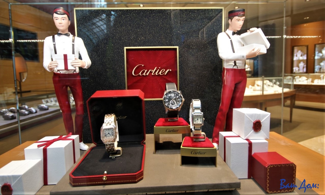 Cartier витрина
