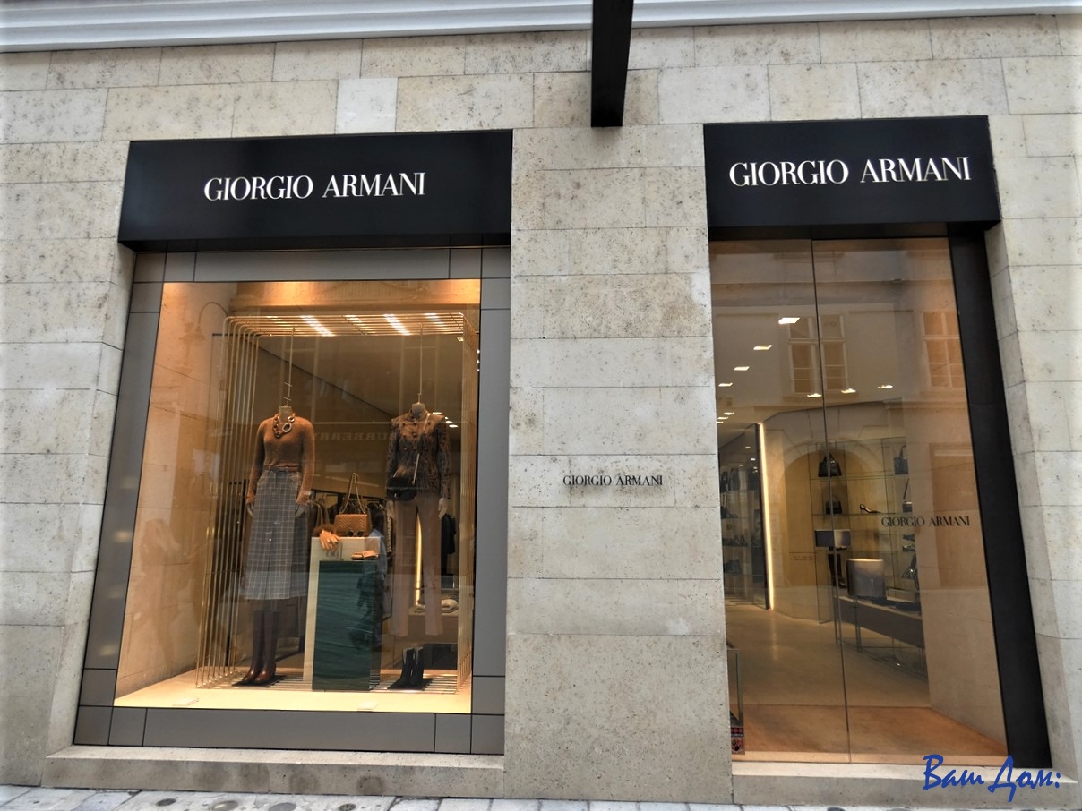 Giorgio Armani window shop
